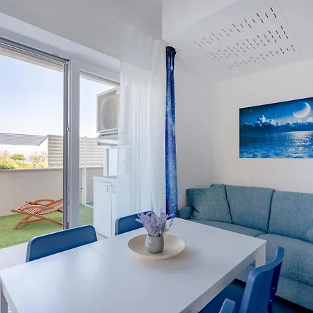 Frontemare - 5 Minwalk From The & Terrace Monopoli