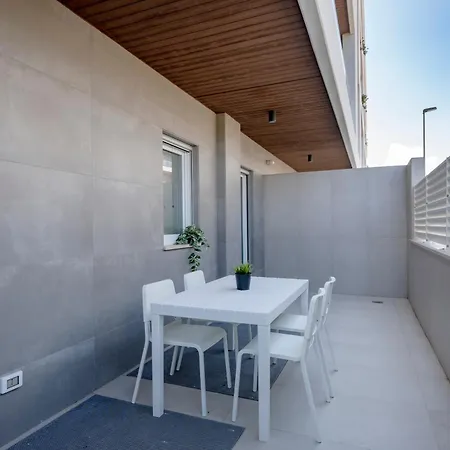 Frontemare - 5 Minwalk From The & Terrace Appartement