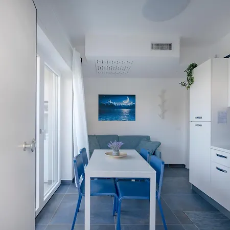 Frontemare - 5 Minwalk From The & Terrace