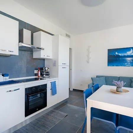 Frontemare - 5 Minwalk From The & Terrace Appartement Monopoli