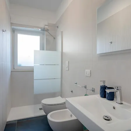 Appartement Frontemare - 5 Minwalk From The & Terrace