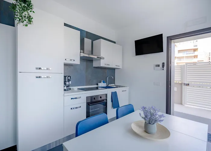 Frontemare - 5 Minwalk From The & Terrace Monopoli